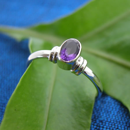 Faceted sterling silver ring