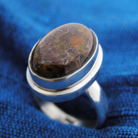 Petersite ring