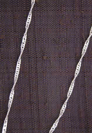 1mm twisted cable neckchain.